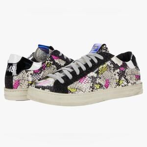 P448 S21 John-W Sneaker Snakeskin Print and Glitter